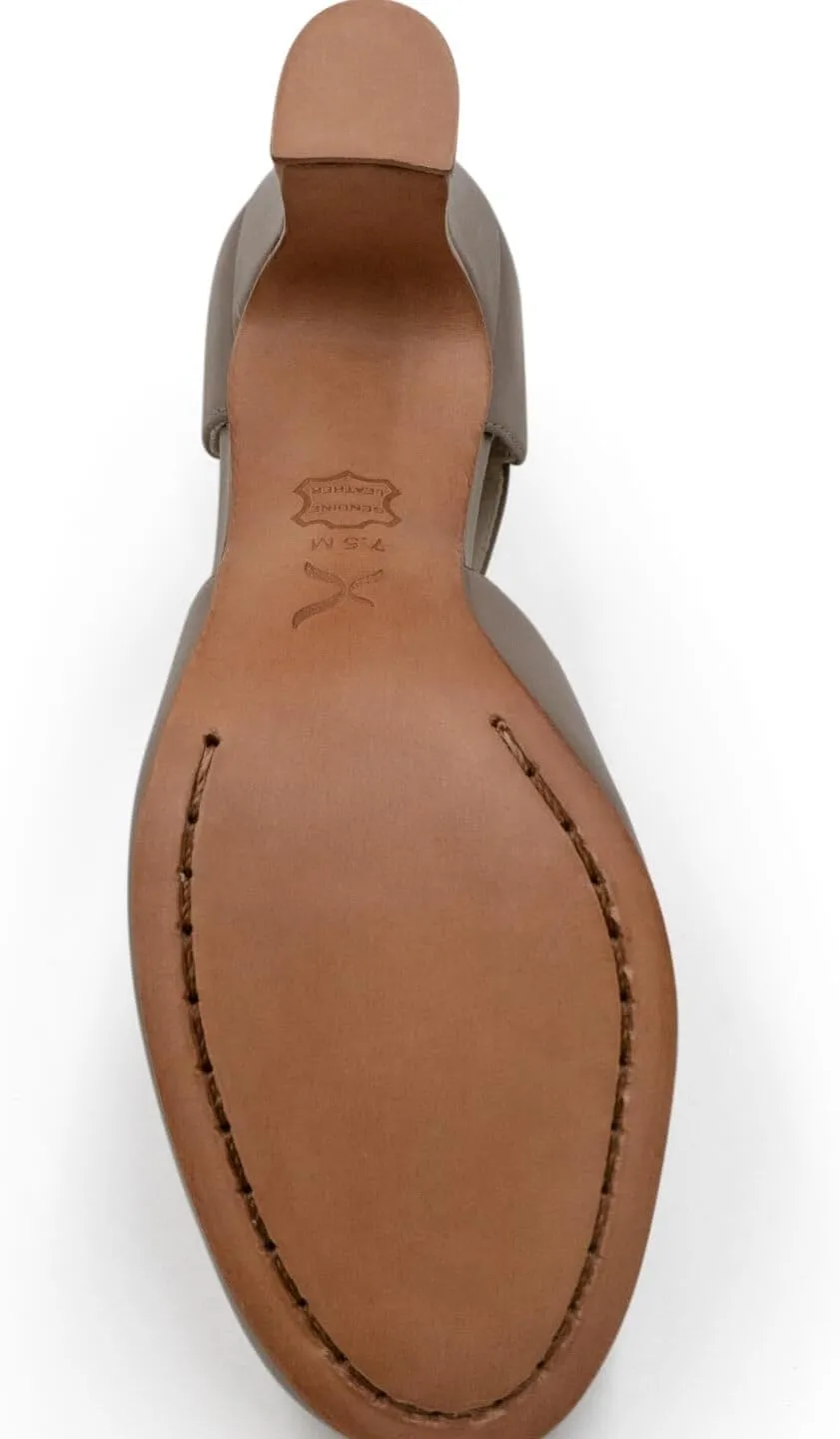 Capezio Women's Chorus Character Shoe