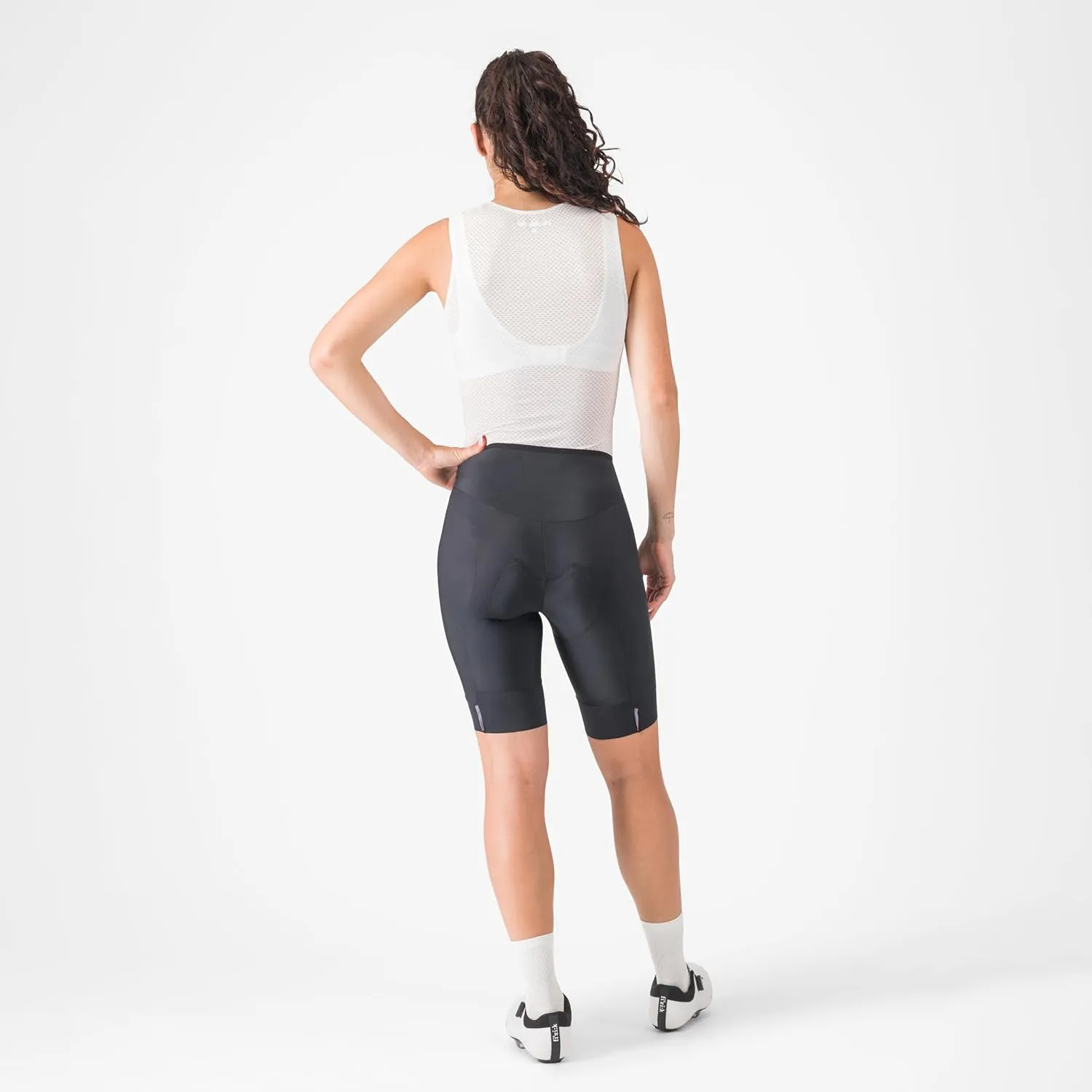 CASTELLI Women’s Prima 2 Short, Endurance Shorts for Road and Gravel Biking with Seat Pad & High-Visibility Reflective Tabs