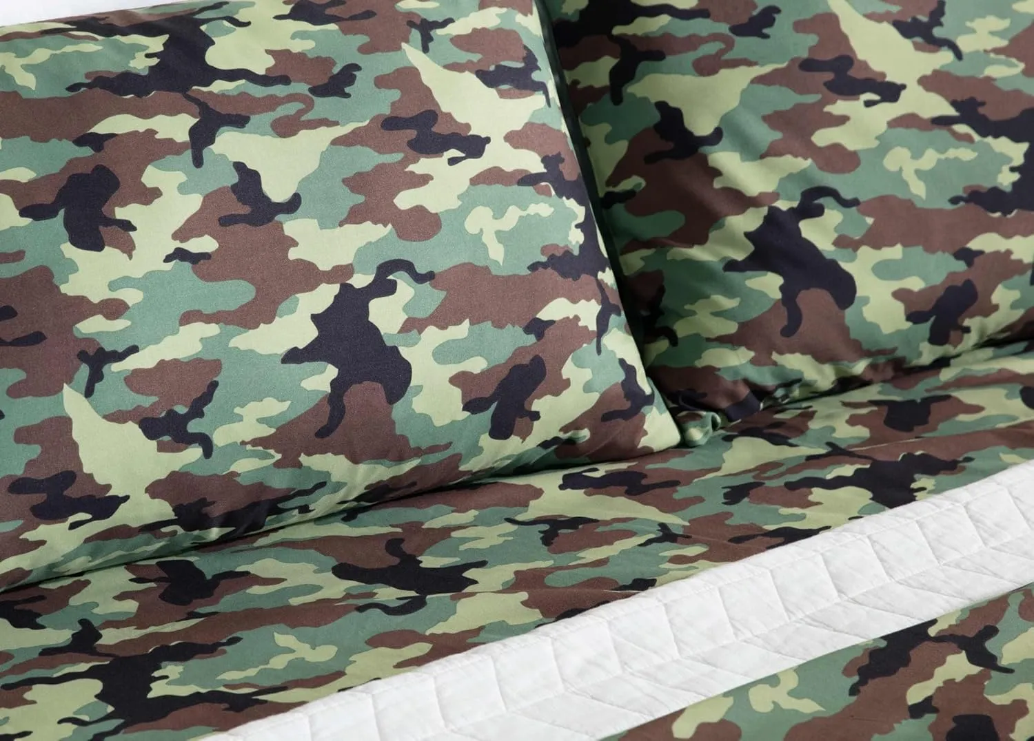 Chezmoi Collection Military Camo 4-Piece Sheet Set - Camouflage Army Green Printed Microfiber Soft Breathable Deep Pocket Sheets and Pillowcases Set, Queen Size