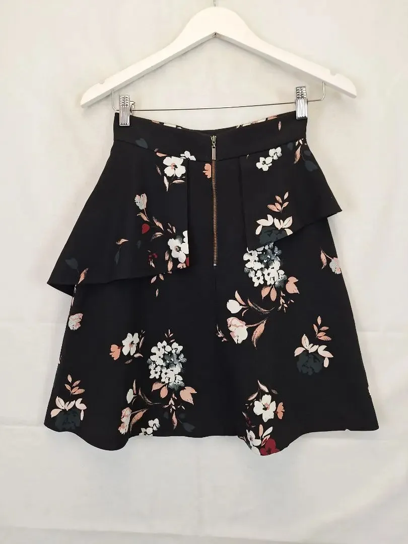 Cue Soft Ruffled Floral Skirt Size 6