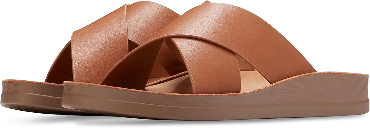 Eastland Women's Samantha Flat Sandal
