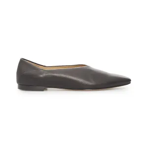 Flat shoes