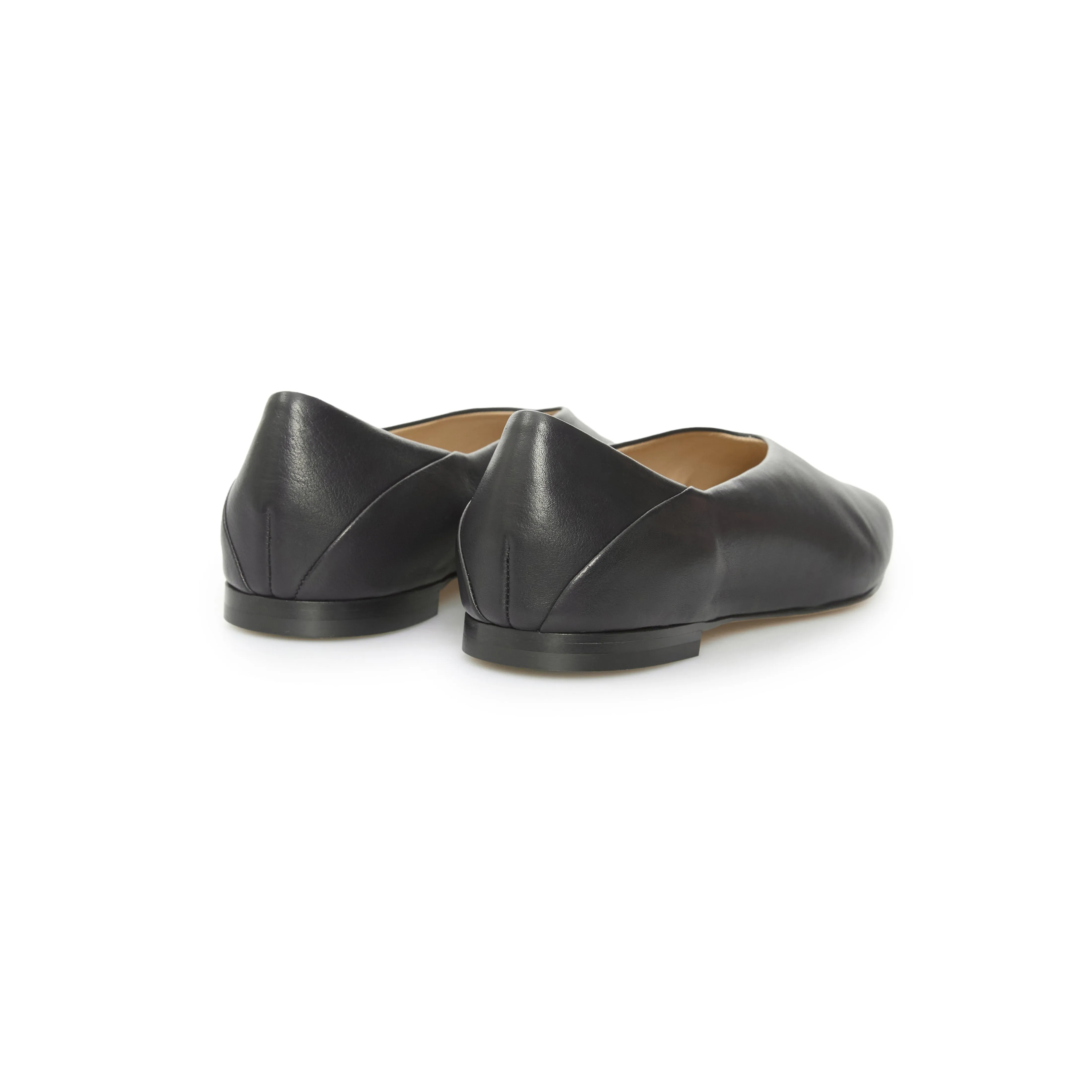 Flat shoes
