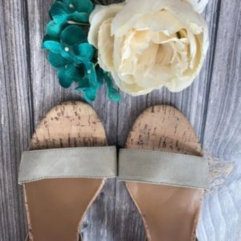 Indigo Rd. Canvas Elea Heeled Sandal 10M