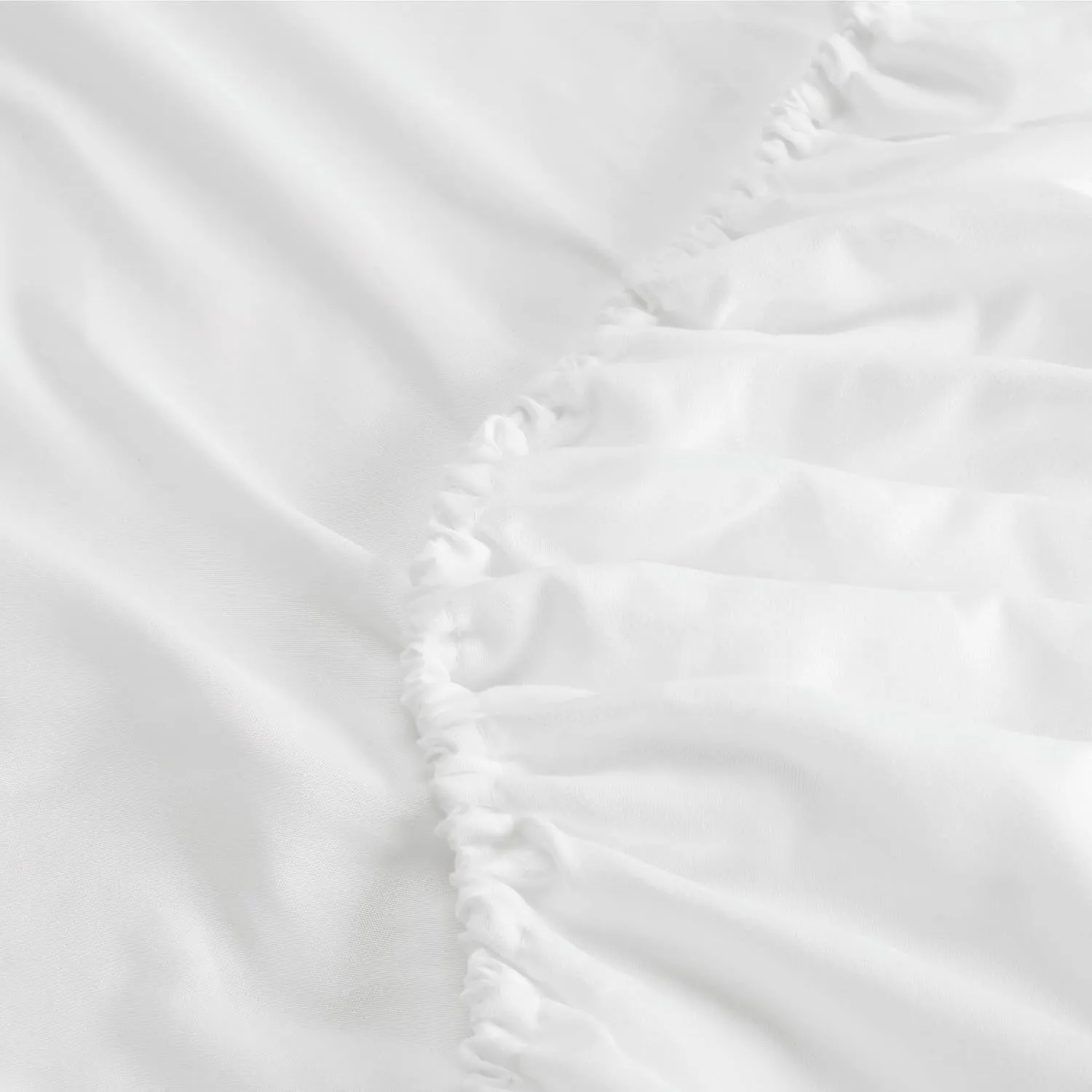 Serta Simply Clean Super Soft Hypoallergenic Stain Resistant Deep Pocket 4 Pieces Solid Bed Sheet Set, Queen, White