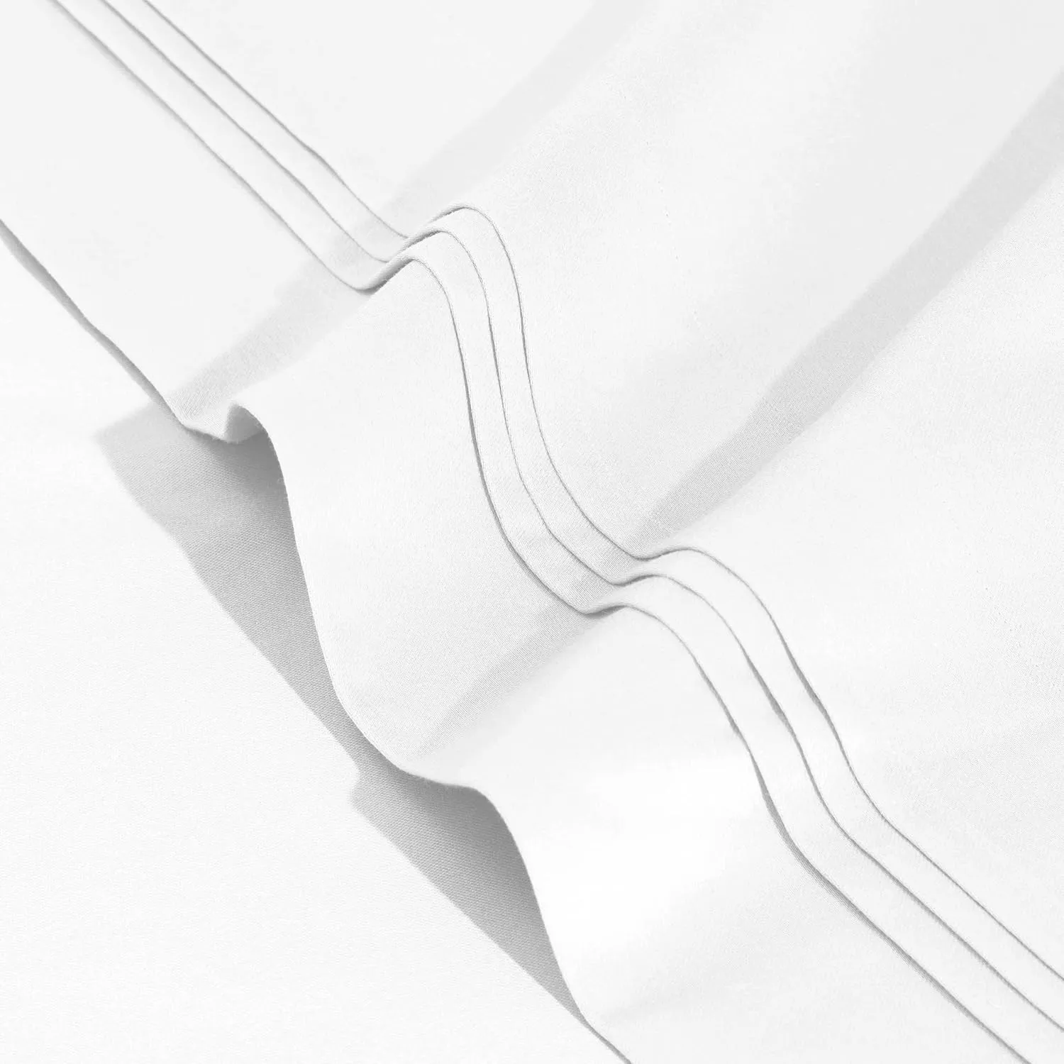 Superior Egyptian Cotton 4 Piece Sheet Set, Luxury 1500 Thread Count, Modern Design, Sustainable Sheets, Ultra-Soft Basics, Solid, Deep Pocket Fitted Sheet, Flat Sheet, Pillowcases, King, White
