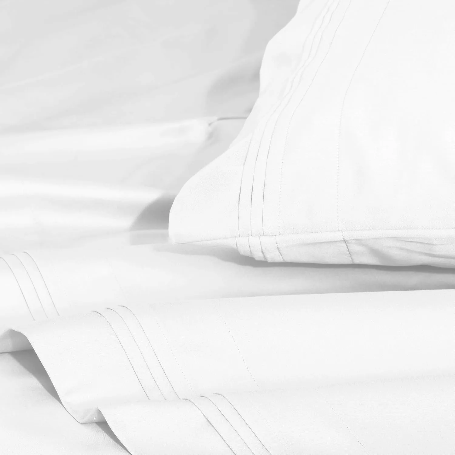 Superior Egyptian Cotton 4 Piece Sheet Set, Luxury 1500 Thread Count, Modern Design, Sustainable Sheets, Ultra-Soft Basics, Solid, Deep Pocket Fitted Sheet, Flat Sheet, Pillowcases, King, White