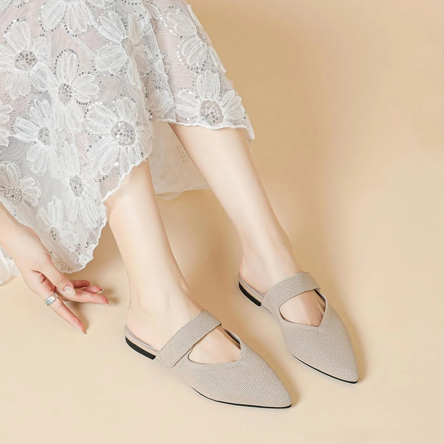 Women's Closed Pointed Toe Knitted Flat Mules Adjustable Hook and Loop Closure Slip On Backless Mule Slides Comfortable Casual Soft Sole Loafers